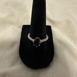 Elegant Silver and Black Gemstone Ring